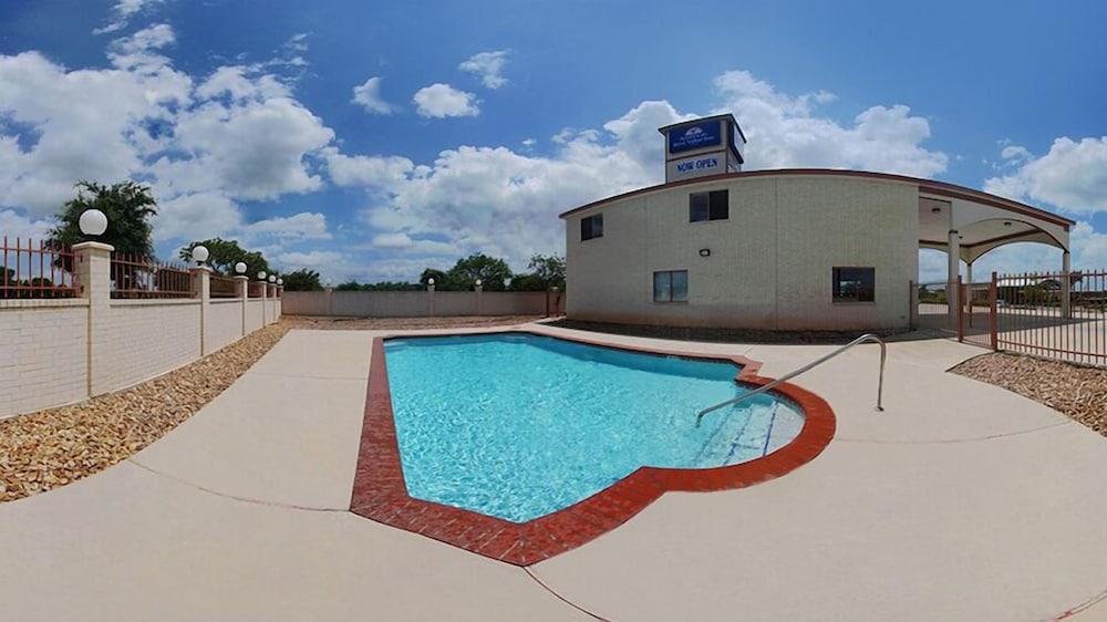 Americas Best Value Inn & Suites Hempstead Prairie View photo 21
