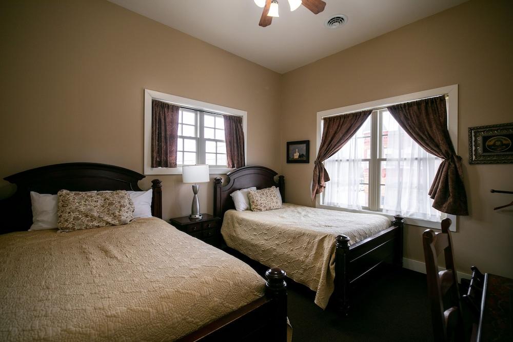 Nauvoo Temple House Hotel photo 28