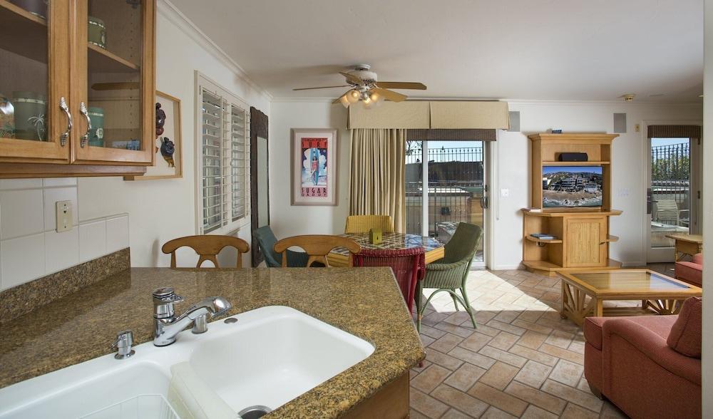 Sunset Cove Villas in Laguna Beach photo 26