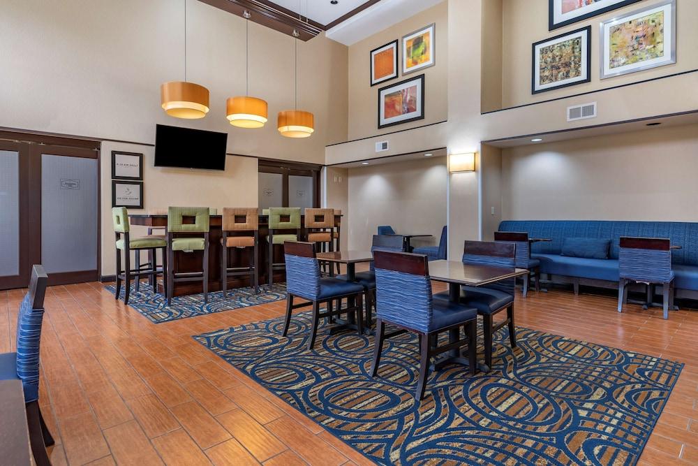 Hampton Inn & Suites Louisville East photo 33