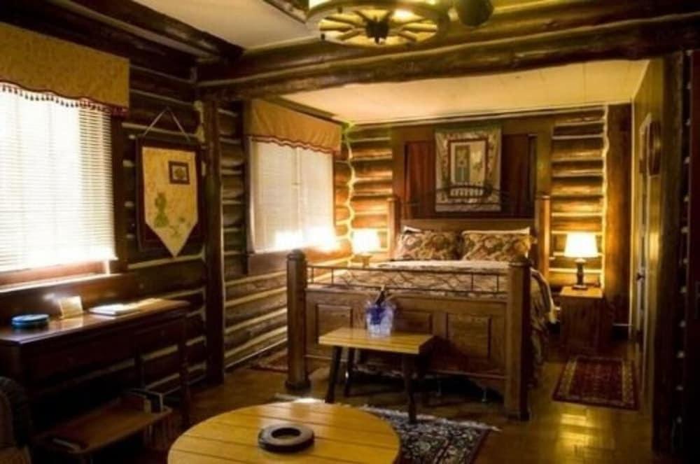 Black Forest Lodge photo 8