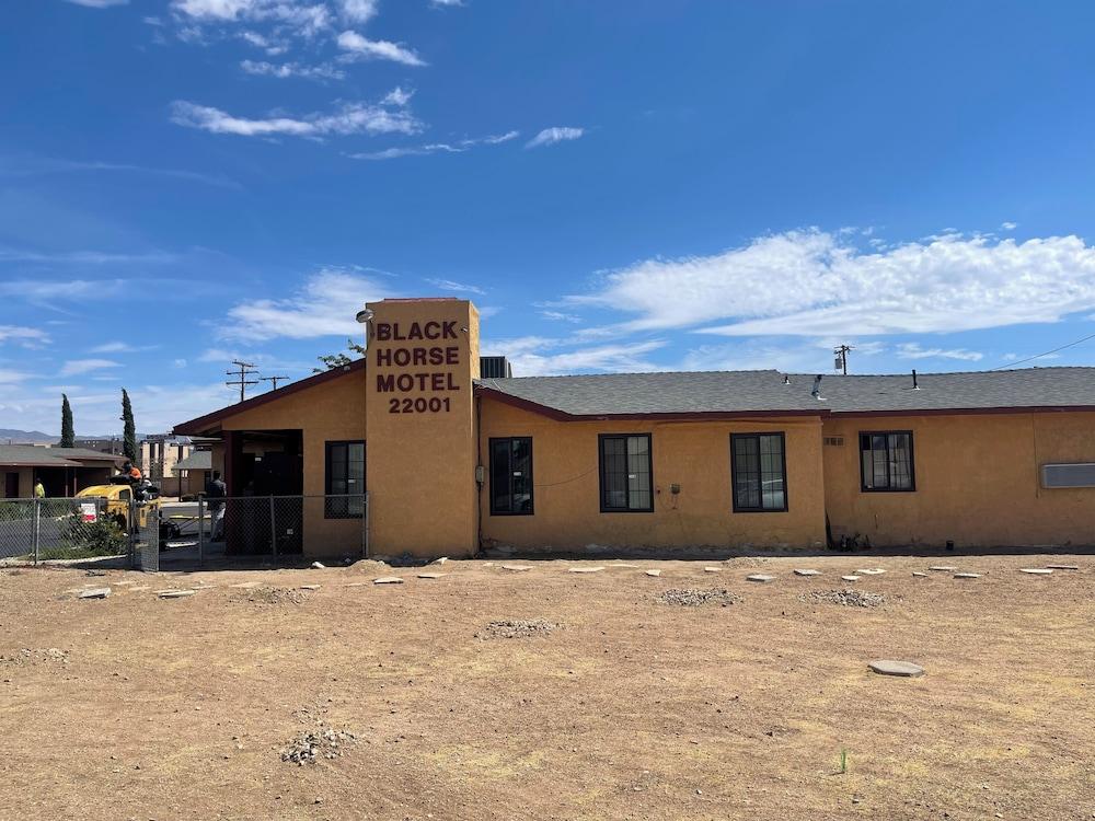 Black Horse Motel — hotel in Apple Valley