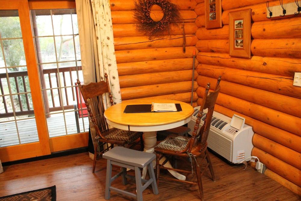 Cedar Lodge and Settlement photo 98