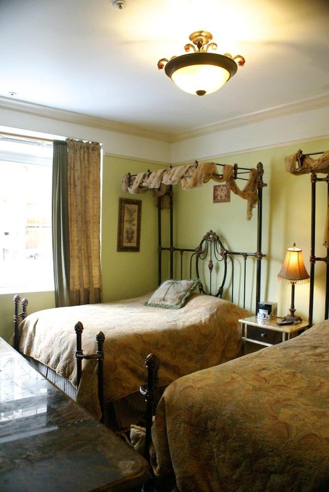 Fitzgerald Hotel photo 20