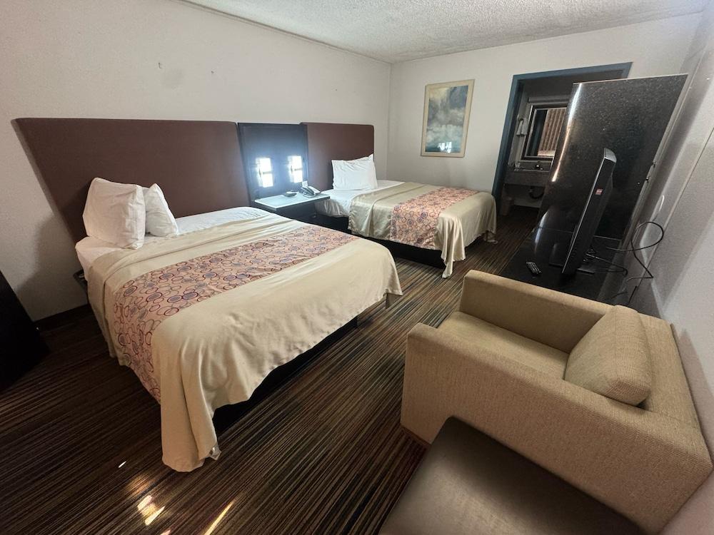 Discovery Inn photo 3