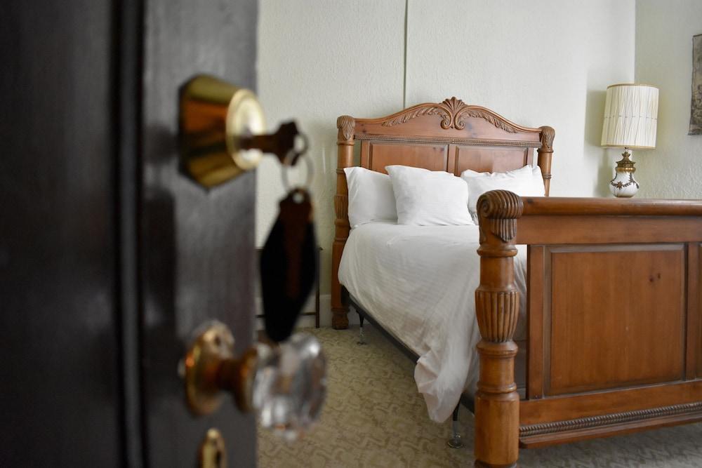 The DeLand Hotel photo 96