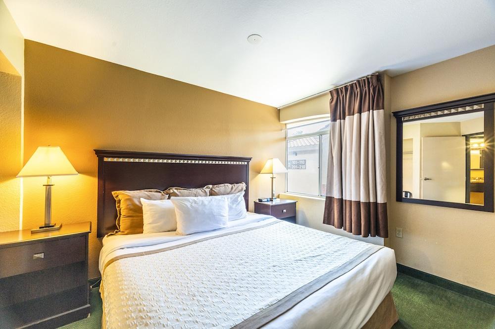 Metro Chandler Extended Stay photo 14