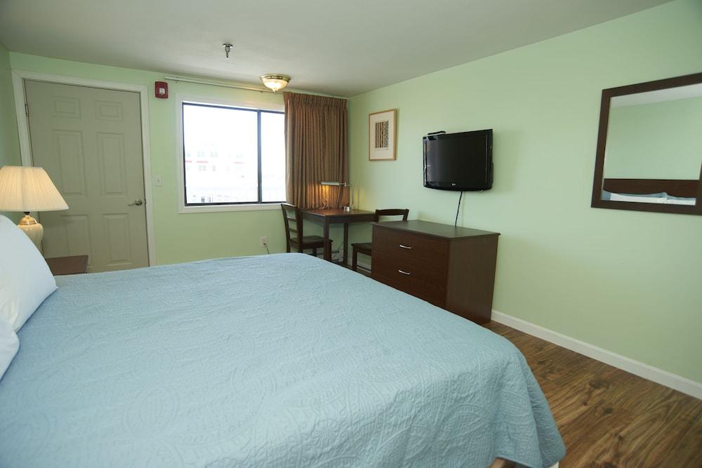 Marguerite Motel photo 24