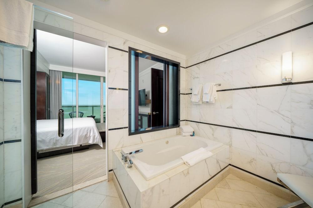 Residences at Fontainebleau Miami photo 88