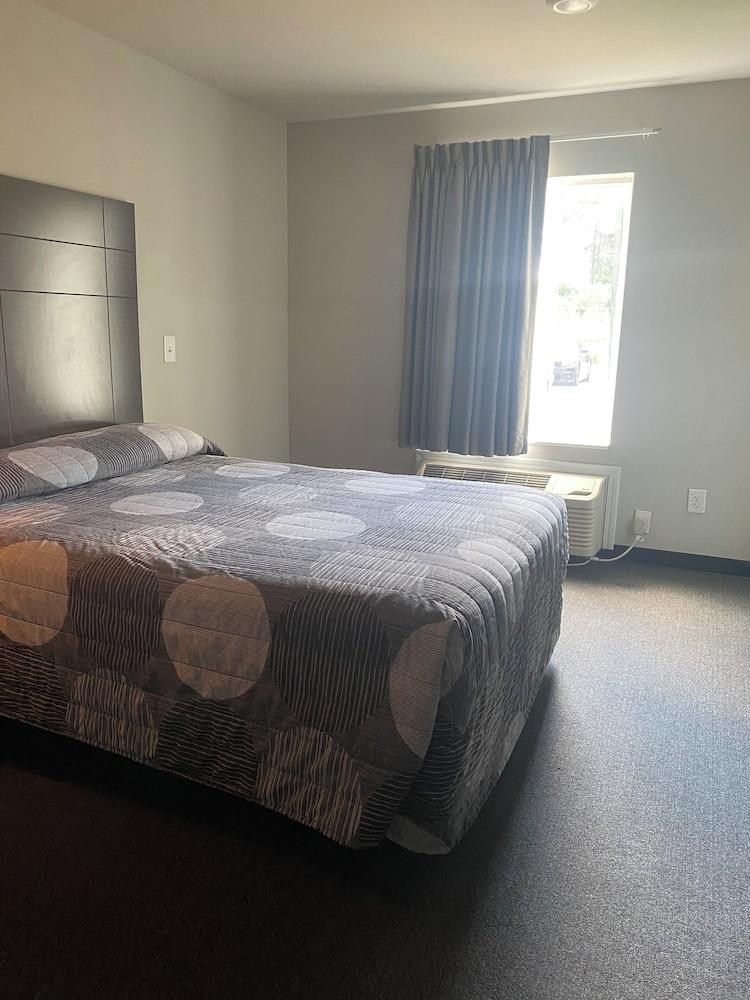 WoodSpring Suites Atlanta Airport photo 12