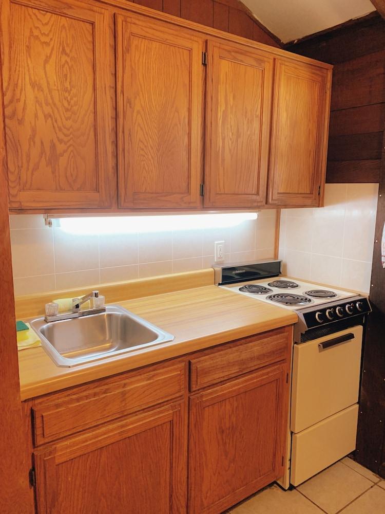 Coppermine Lodge photo 2