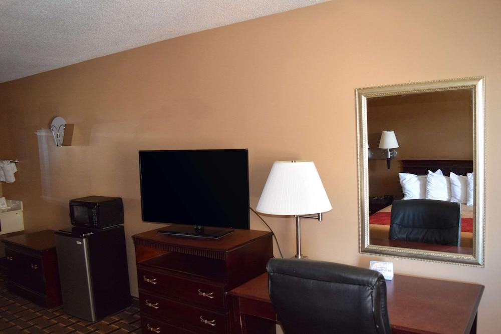 RICHBURG INN photo 3