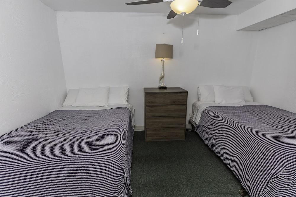 Alante Oceanfront Motel photo 20