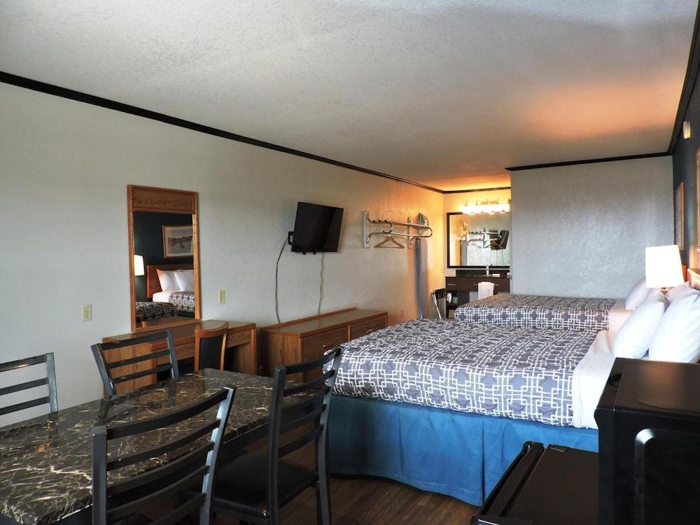 Riata Inn photo 7