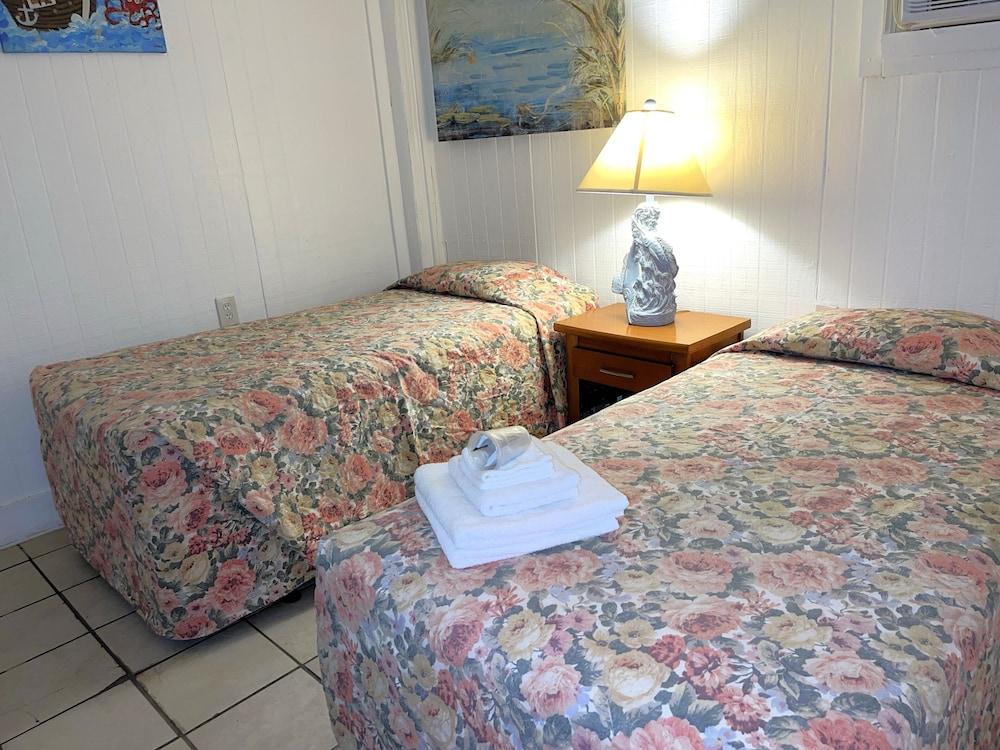 Floating Sea Cove Resort & Marina photo 32