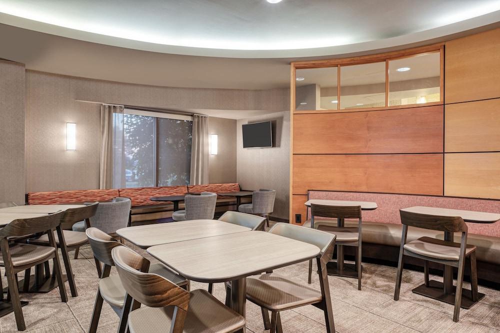 SpringHill Suites by Marriott Terre Haute photo 29