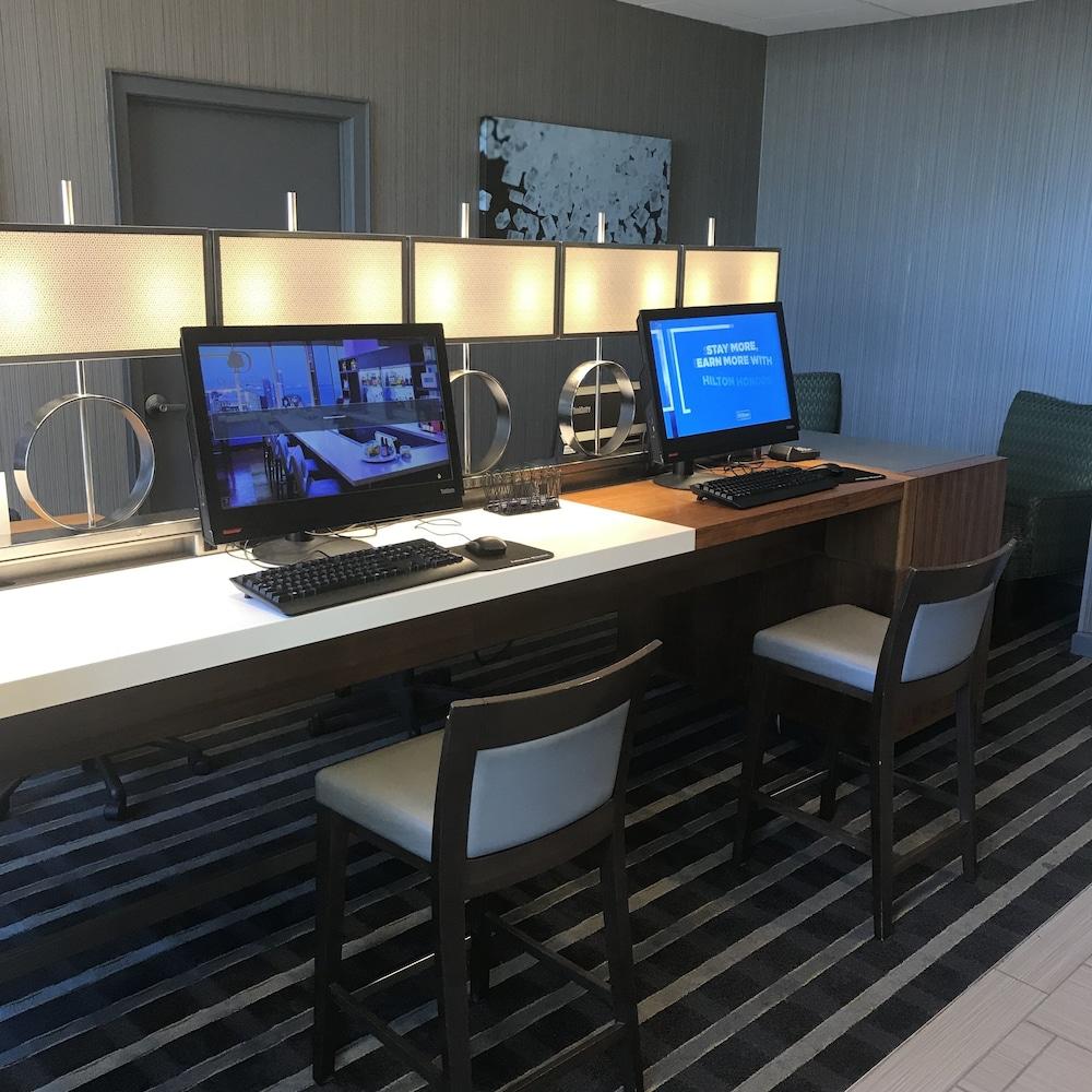 DoubleTree by Hilton Omaha Downtown photo 56