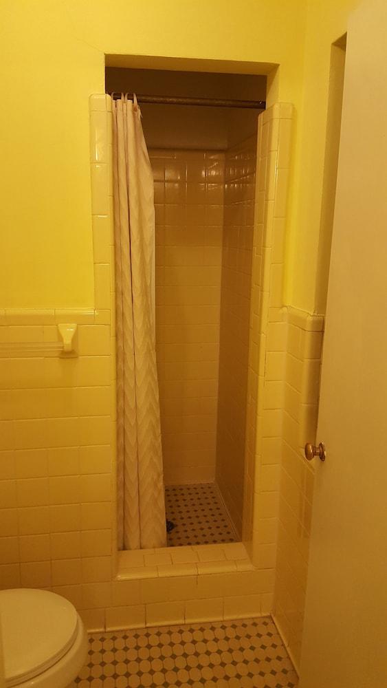 The Mountaineer Inn photo 11
