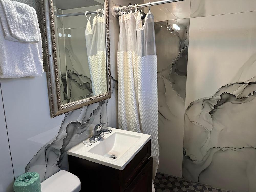 Hotel O Miami Inn & Suites Chicago Midway Airport photo 35