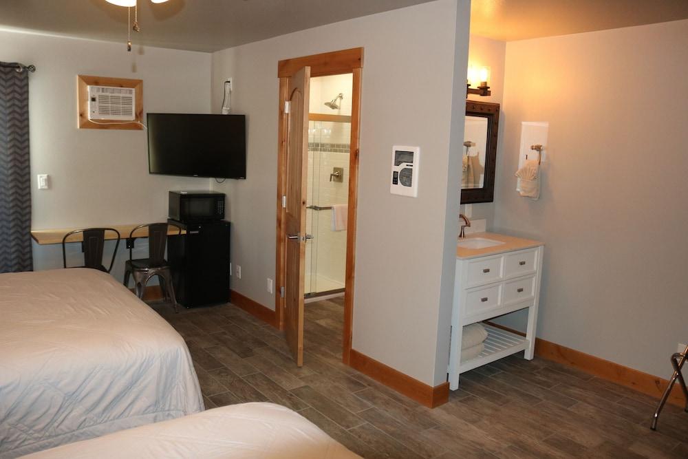 Columbine Inn photo 4