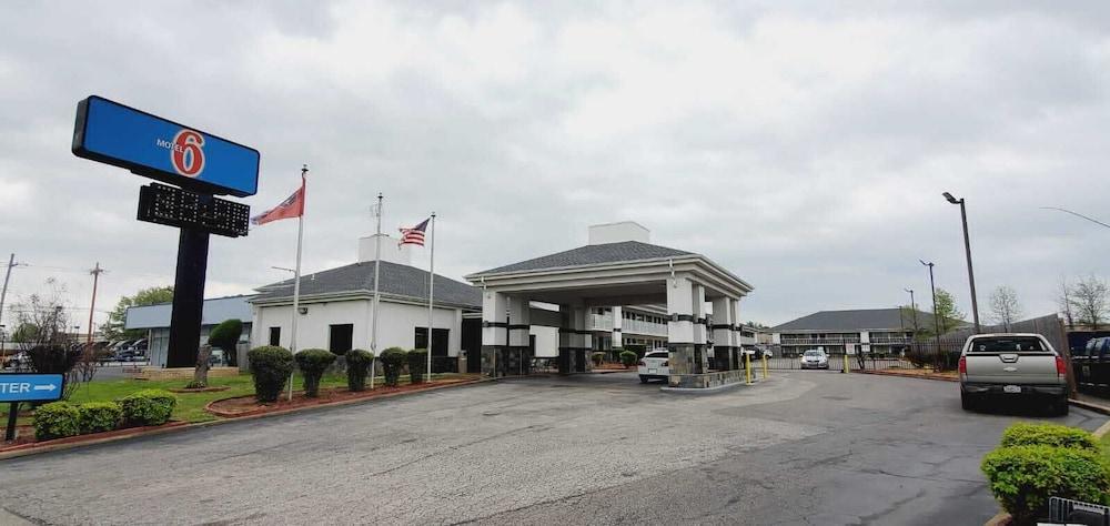 Motel 6 Memphis, TN - Graceland photo 9