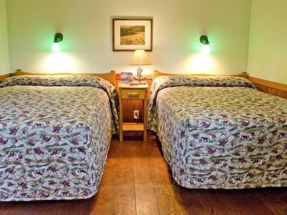Roosevelt Lodge & Cabins - Inside the Park photo 9