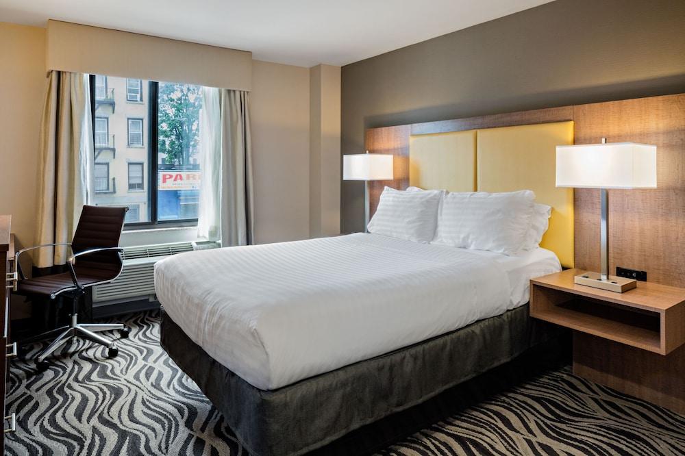 Holiday Inn Express Brooklyn, an IHG Hotel photo 34