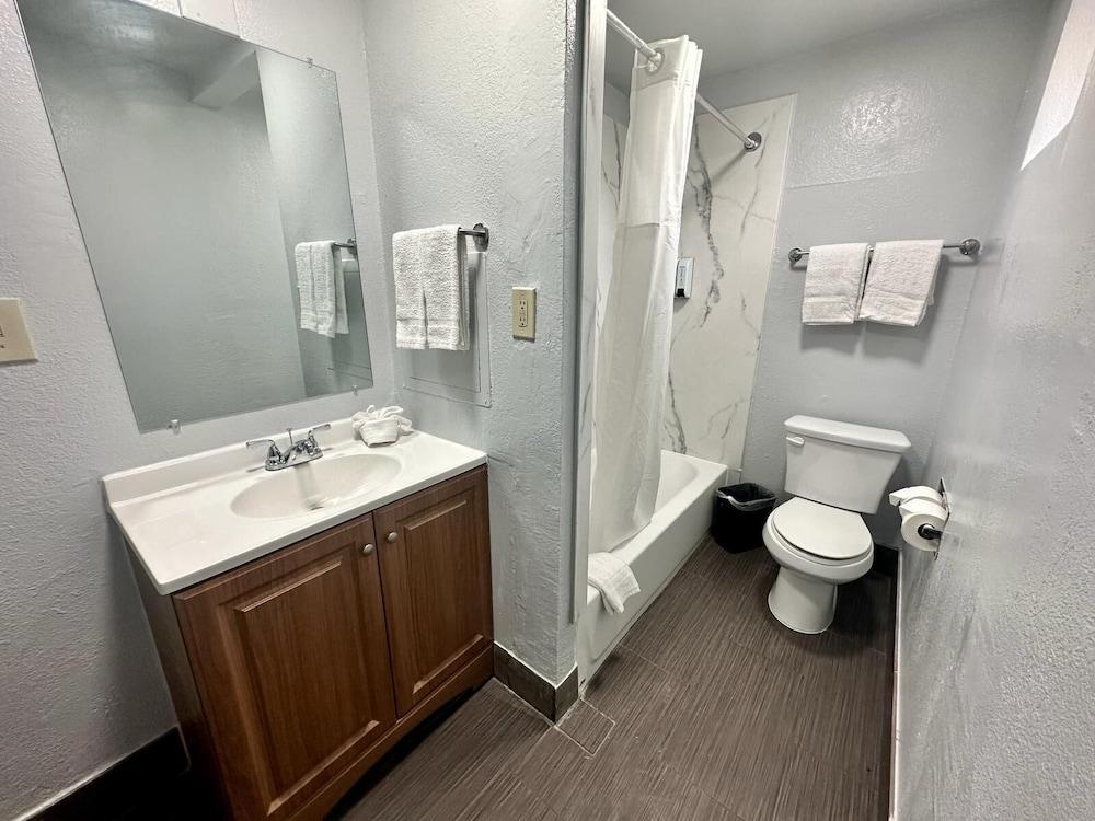 Canyon Inn Motel photo 2