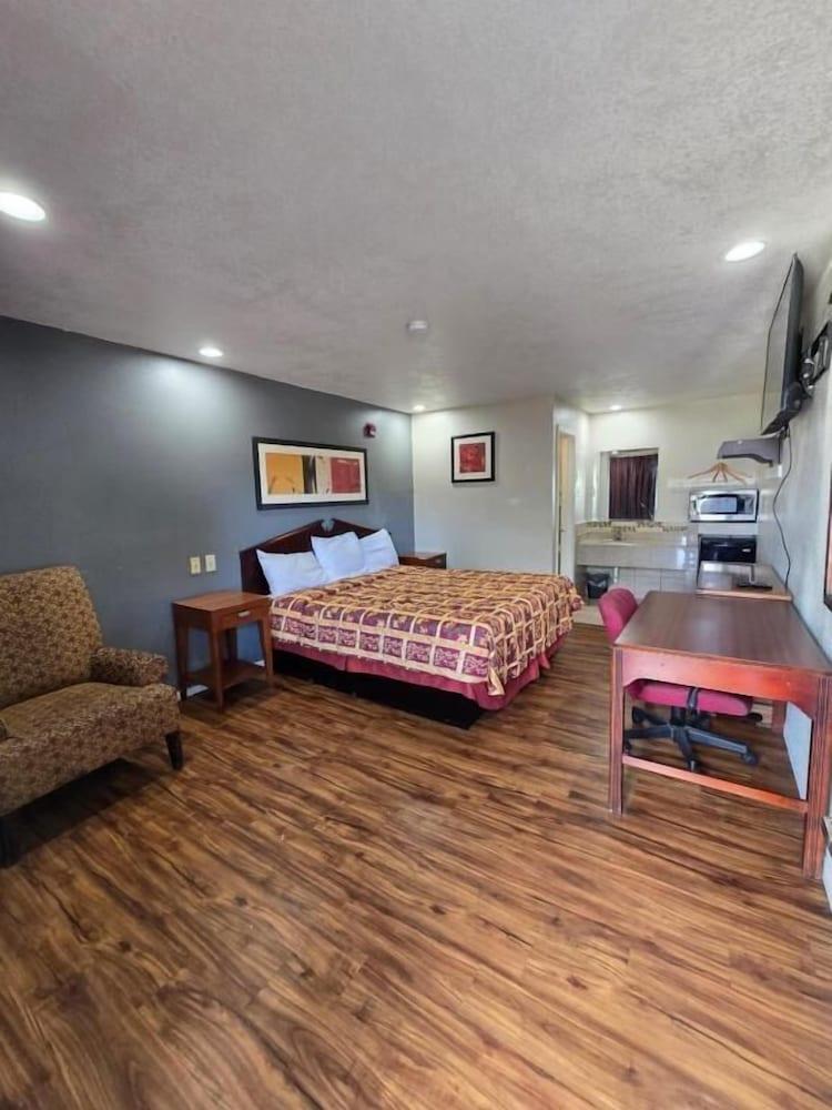 Executive Inn photo 4