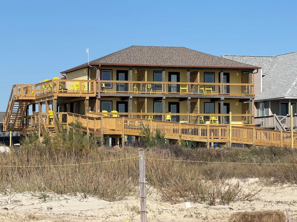 The Breeze Beachfront Resort photo 2