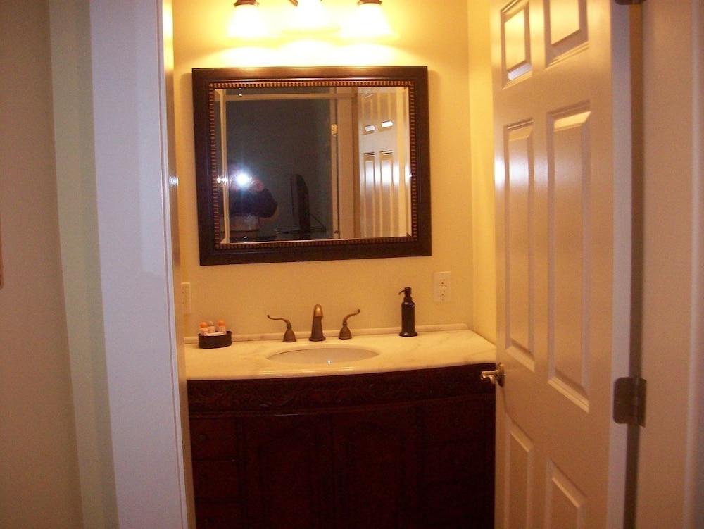 Colonel's Suites photo 19