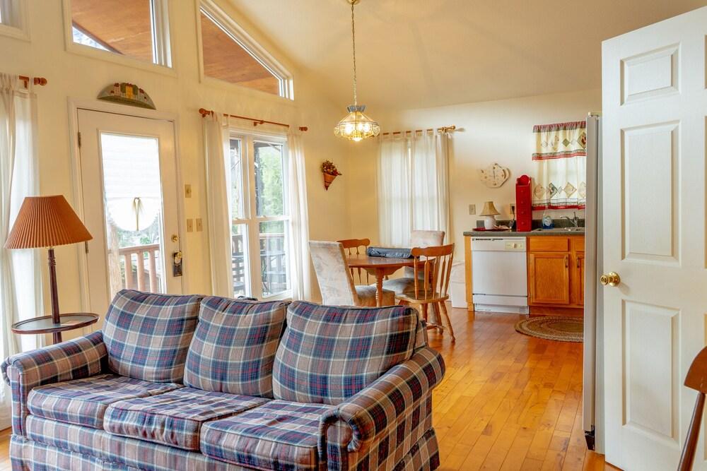 The Chimney Rock Inn & Cottages photo 99