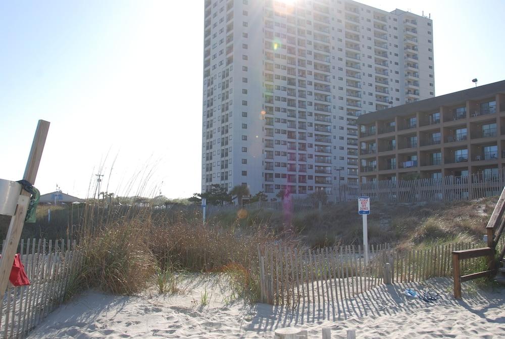 Myrtle Beach Resort by Beach Vacations photo 14
