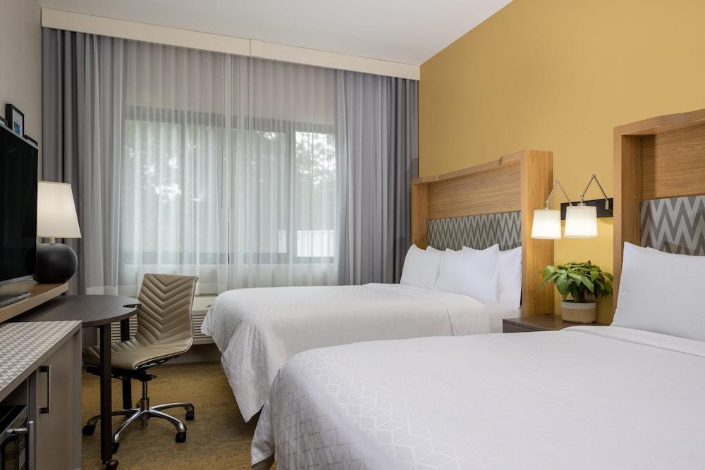 Holiday Inn Long Island-Islip Arpt East by IHG photo 5