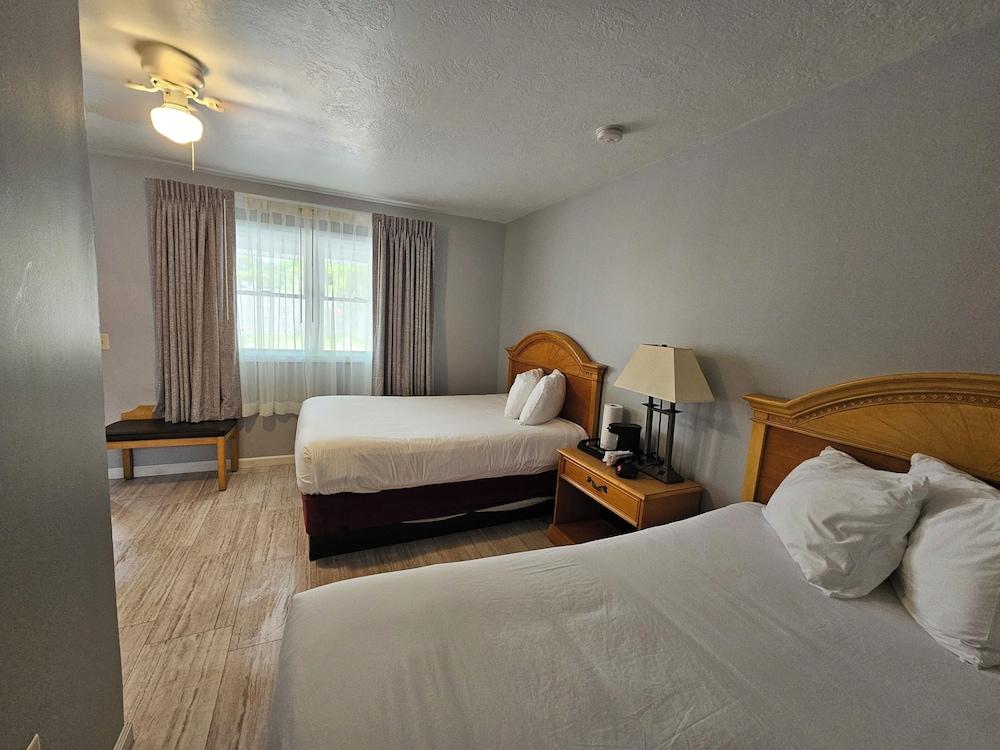 Capt.'s Inn & Suites photo 14
