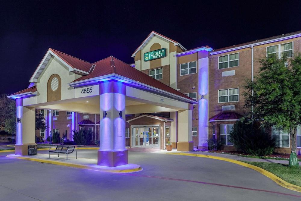 Quality Suites Addison - Dallas photo 17