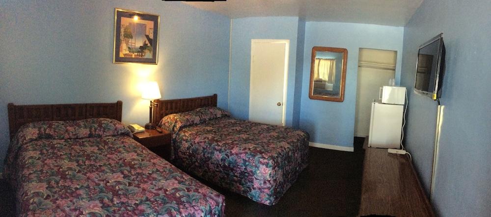 Kenwood Motel photo 10