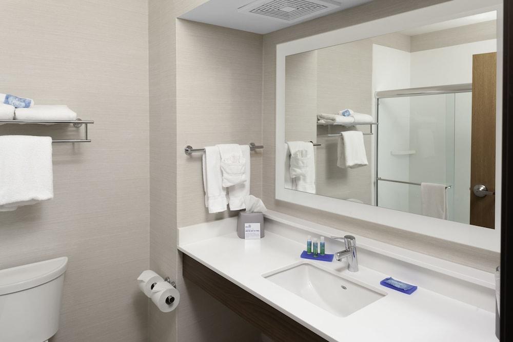 Holiday Inn Express & Suites Interstate 90 by IHG photo 14