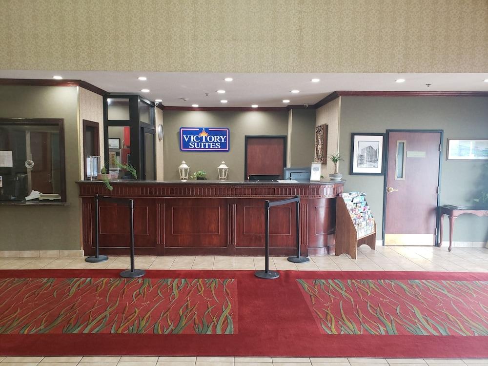 A Victory Suites Warren photo 2