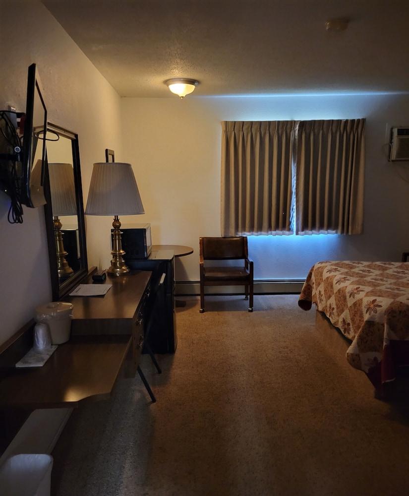 Hotel O The Kings Inn Culberston MT HWY 2 photo 16