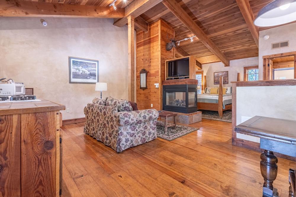 Ruidoso Lodge Cabins photo 43