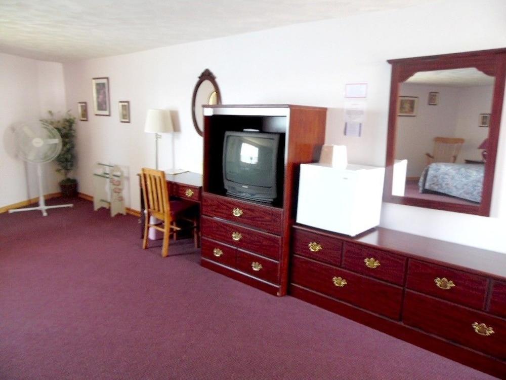 Redclyffe Shore Motor Inn photo 23