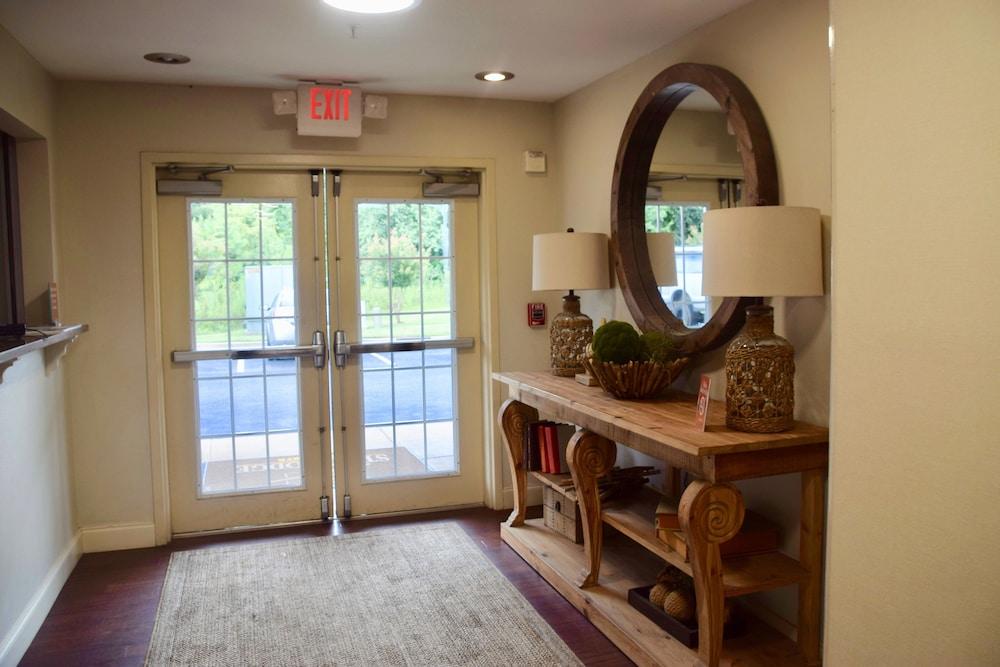 Stay Plus Extended Stay Suites photo 6