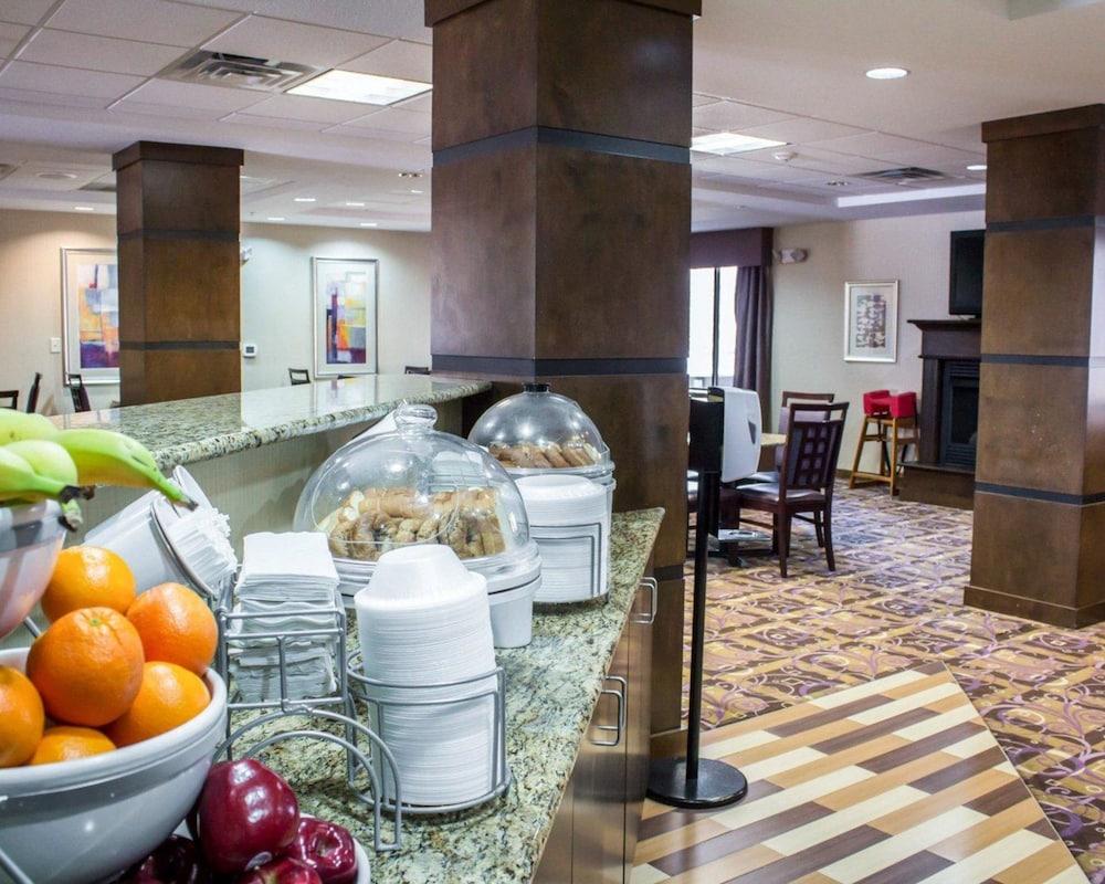 Comfort Suites Sanford photo 20