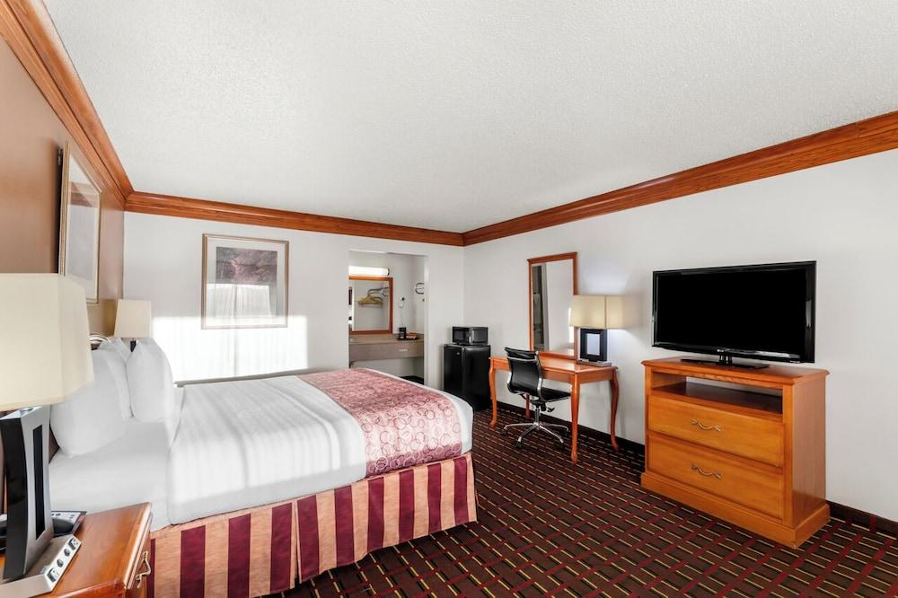 Scottish Inn Decatur photo 4