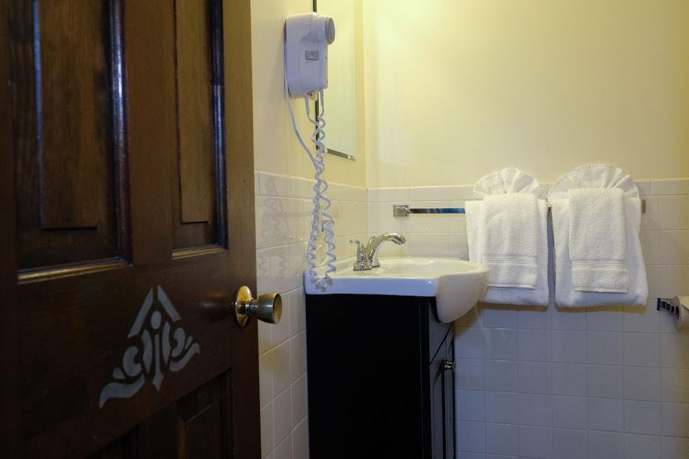 Pequot Hotel photo 50