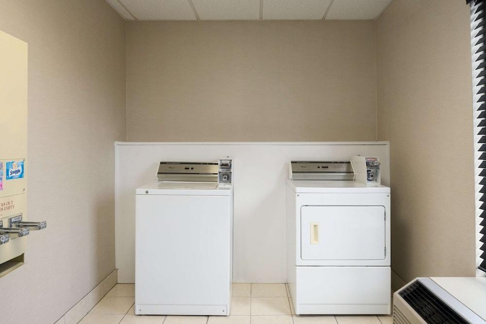 Hampton Inn Pell City photo 21