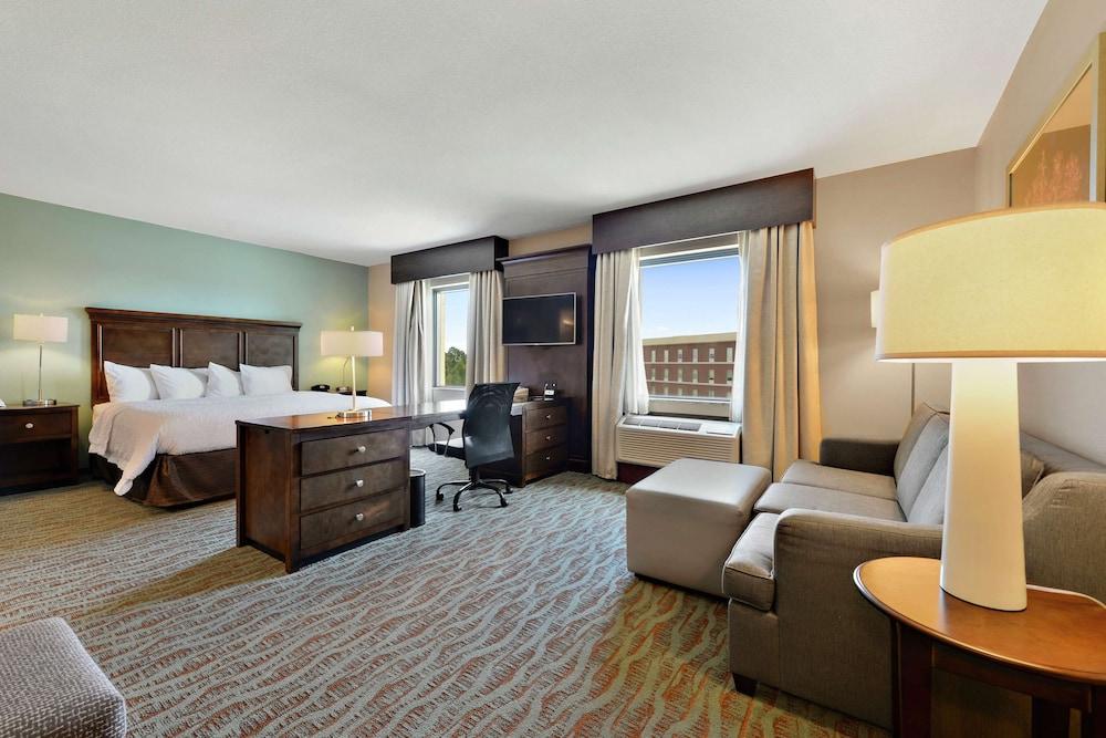 Hampton Inn & Suites Gulfport I-10 photo 21