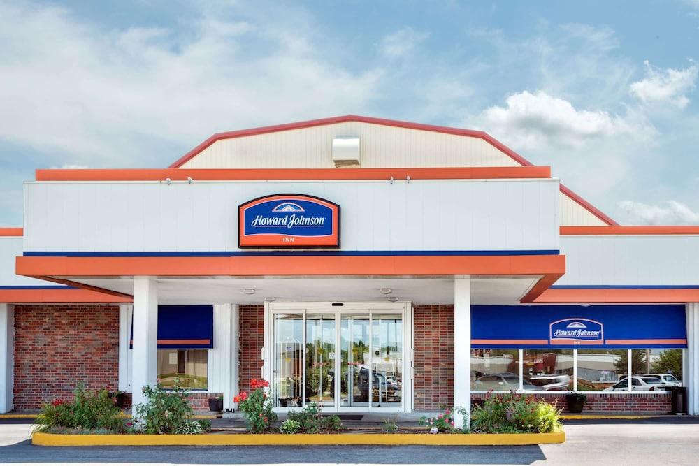 Howard Johnson by Wyndham Burlington — hotel in Burlington