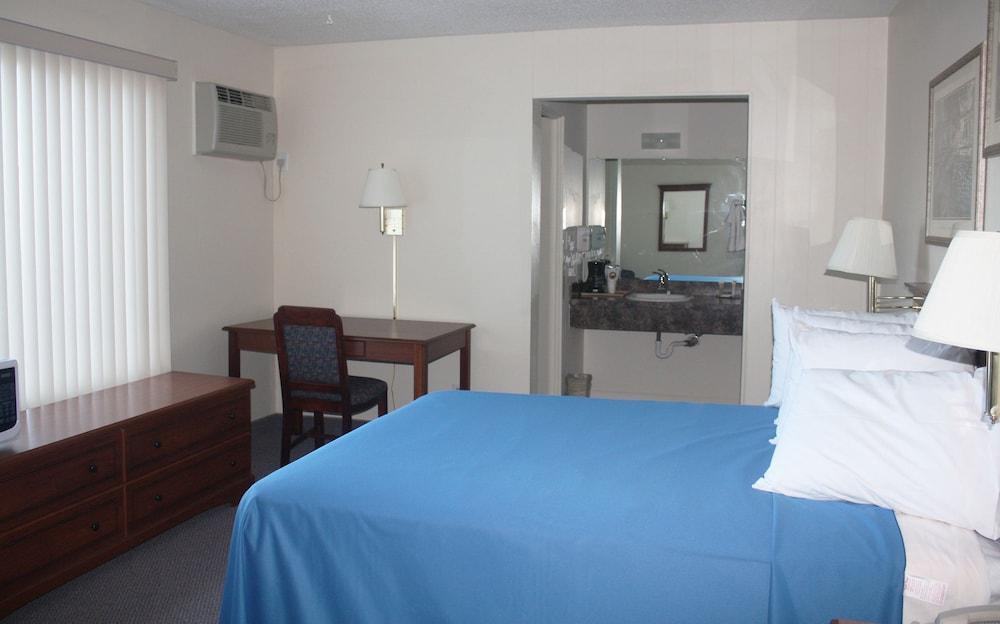 Main Street Lodge and Suites photo 6